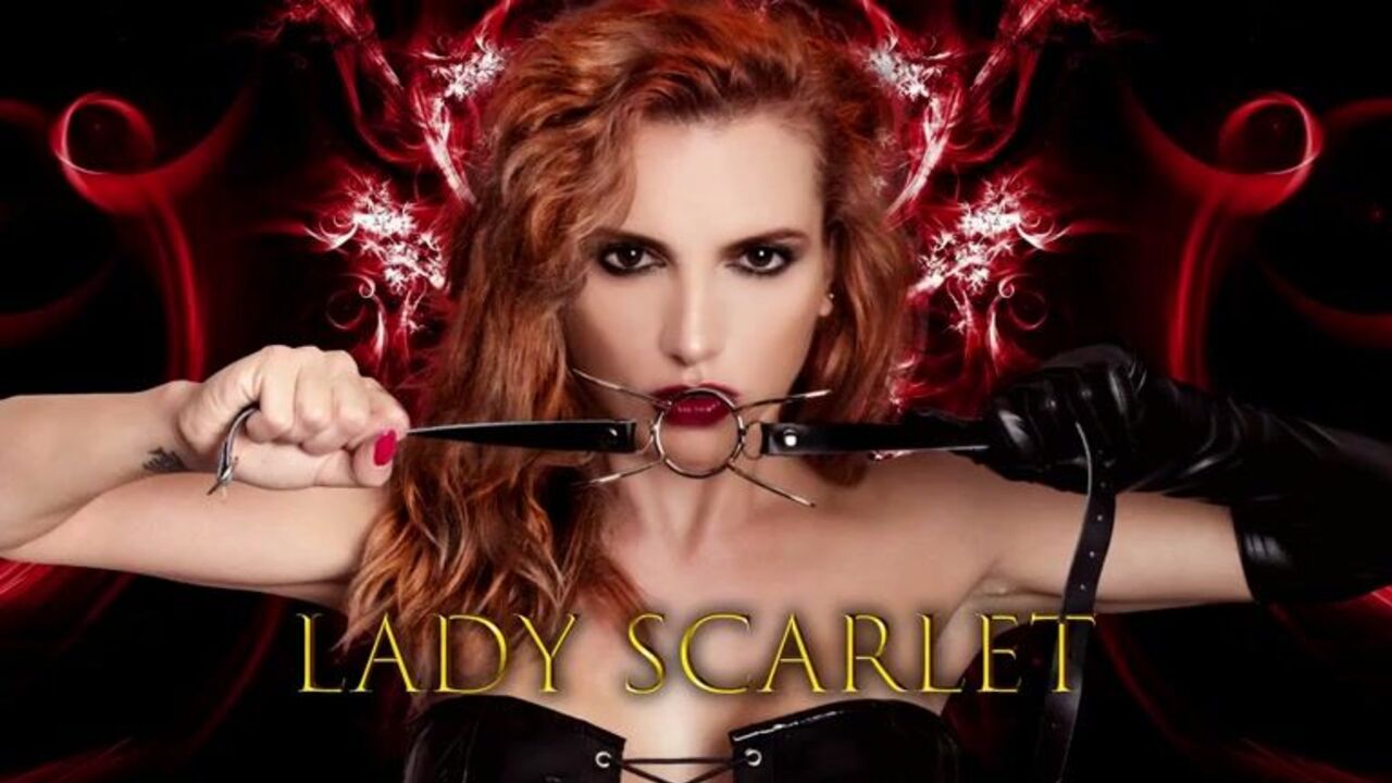 Lady Scarlet's scat play: A filthy porno with a scat slave