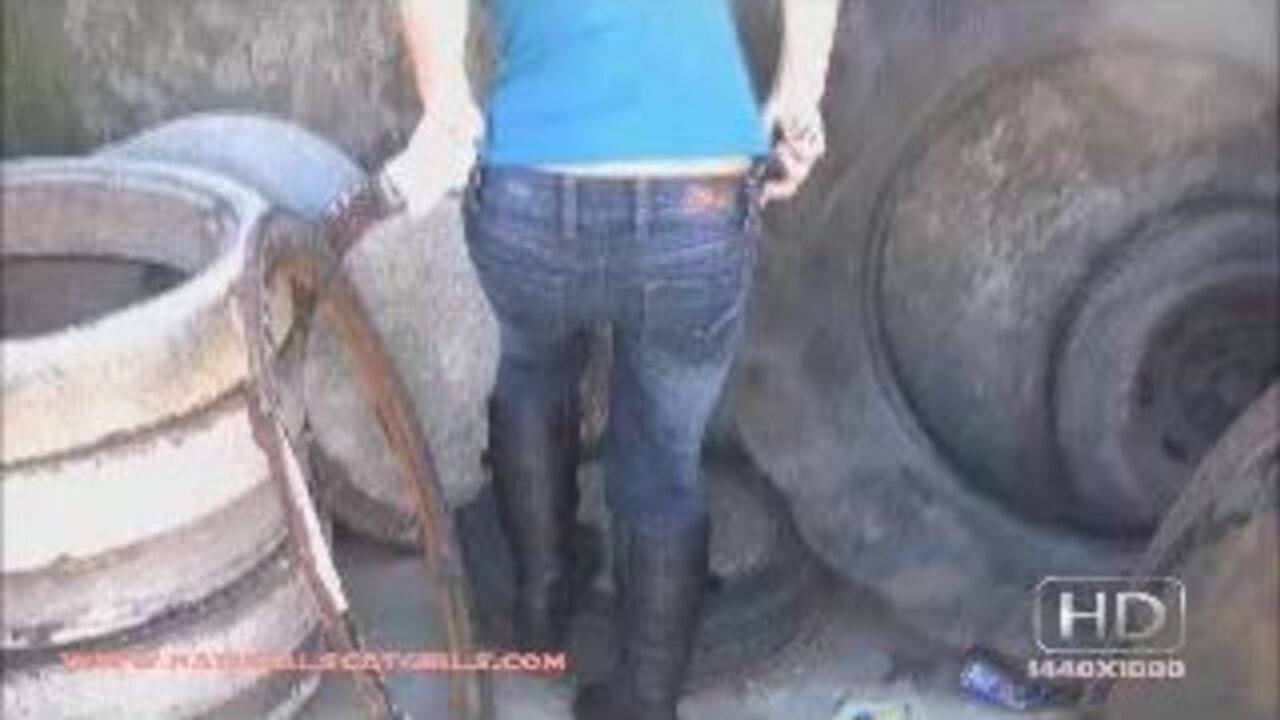 Watch these filthy scats get plastered with cum in GirlPooping (26)