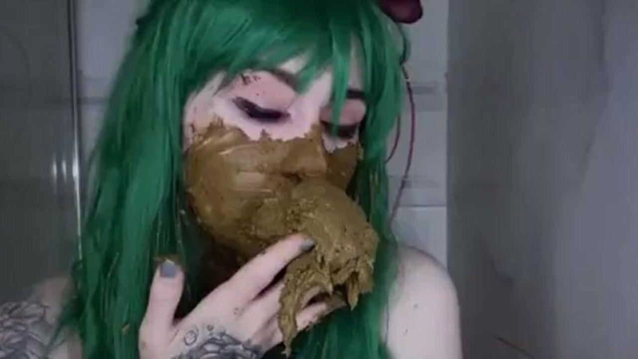 BBW slut Betty gets her panties shot in during a dirty shot