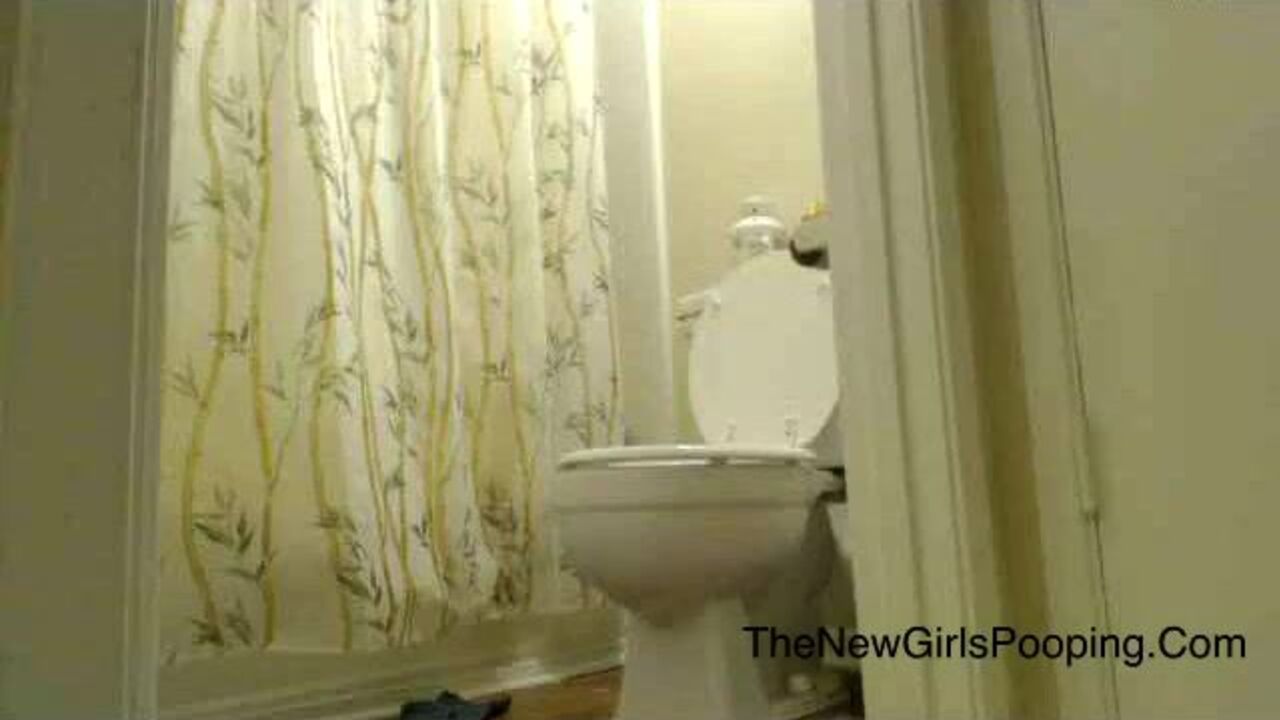 Watch Explosive Poop as a Black Slave Scat and Get Pounded