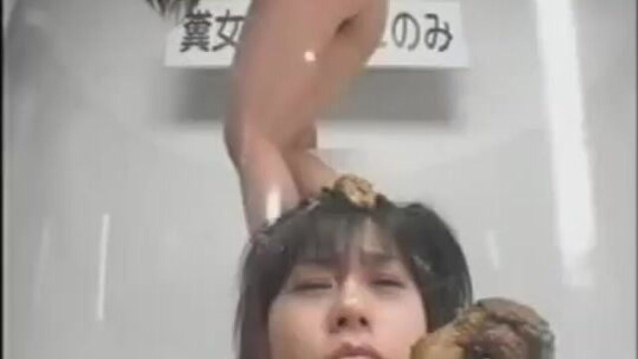 Watch these Japanese girls pooped on their friend's head while scatting on their friend's face