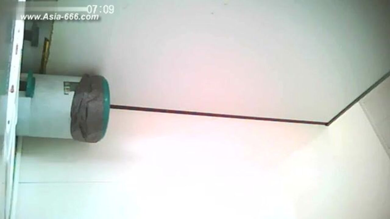 Watch this kinky Chinese girl get a public toilet fetish fix