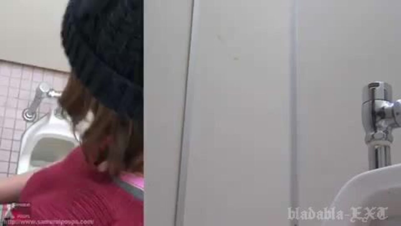 Watch uncensored Japanese slut scat & gulp down loads of jizz