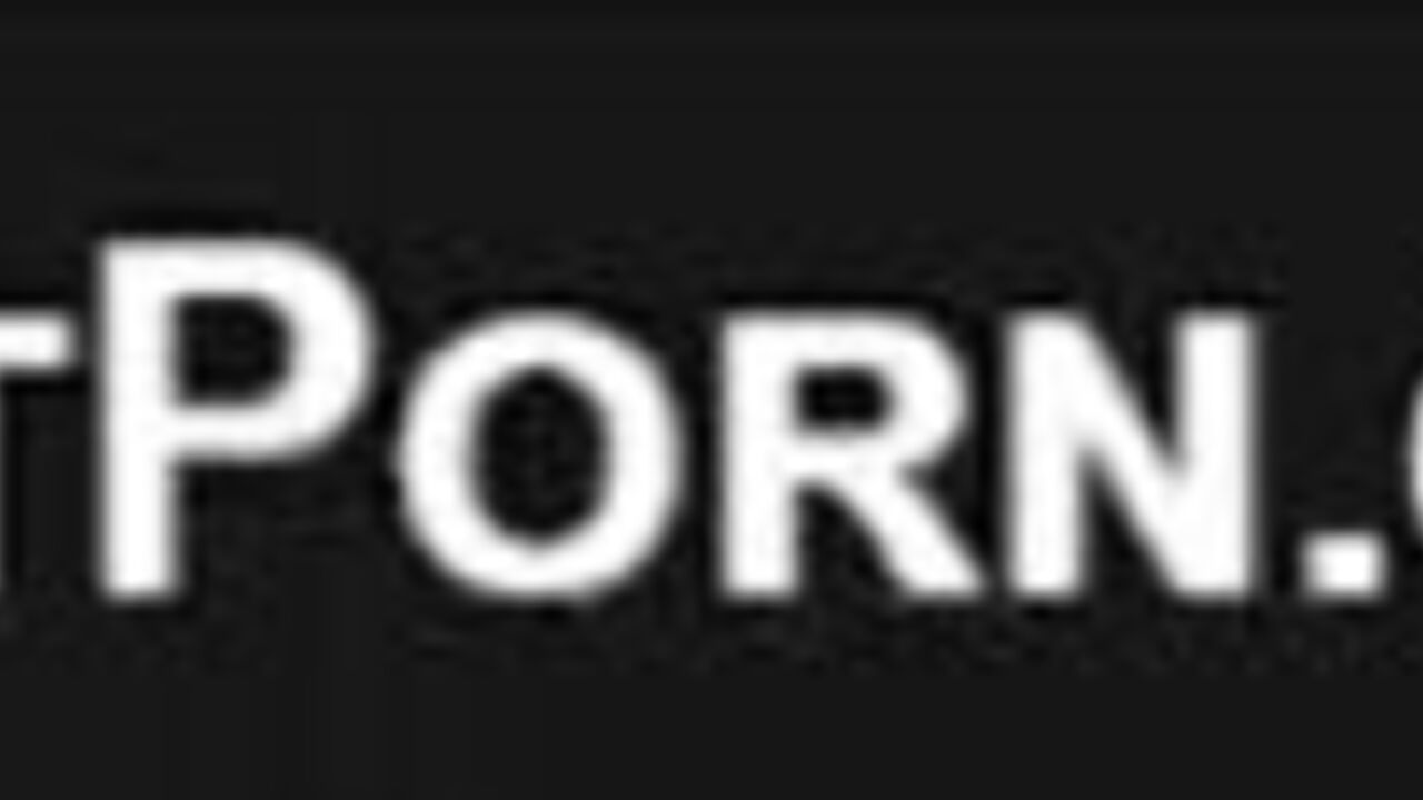 Watch this filthy slut pee and suck on new scat like a pro in solo anal sex video