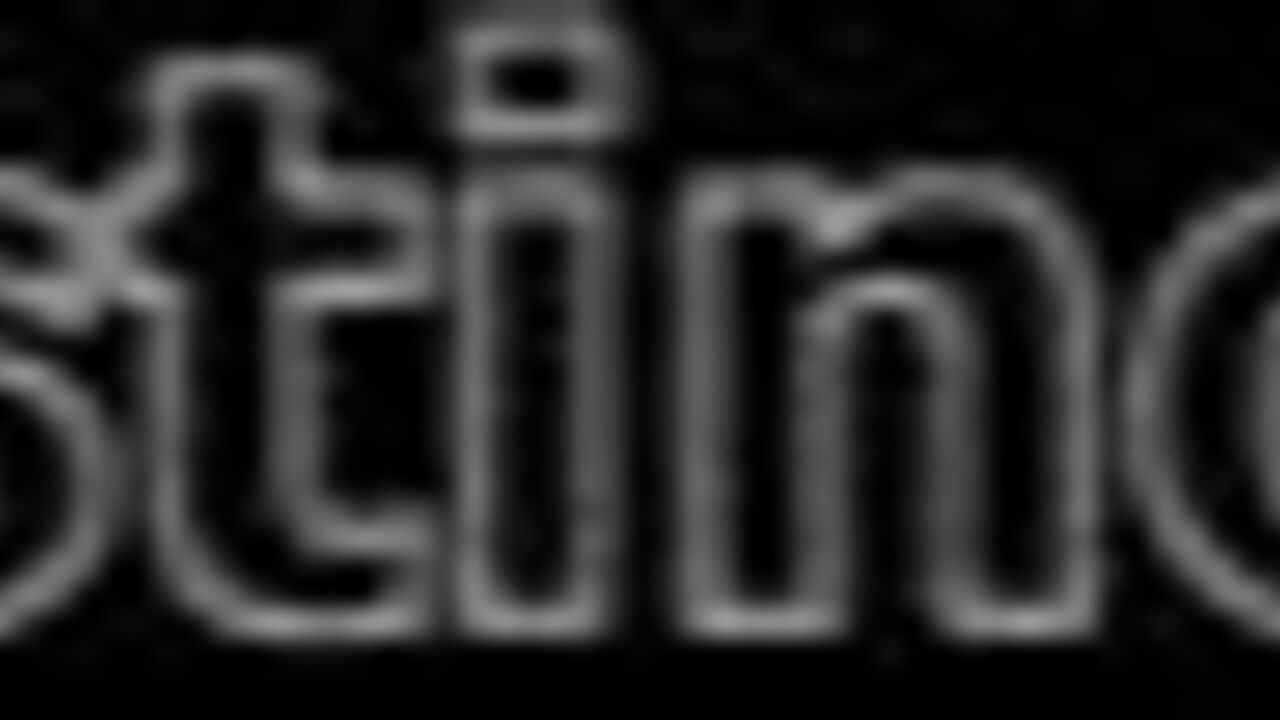 Watch this filthy slut scat and moan in pleasure