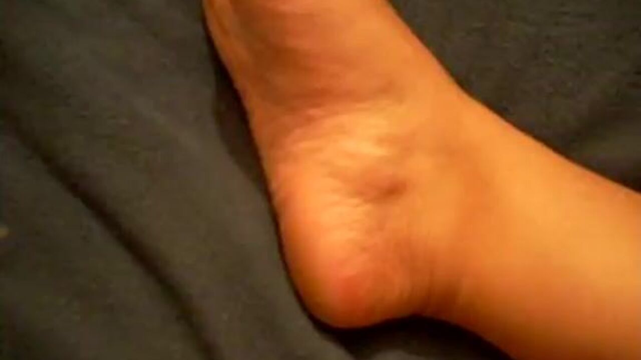 Watch this curvy BBW slut masturbate with her belly and scat until she's satisfied