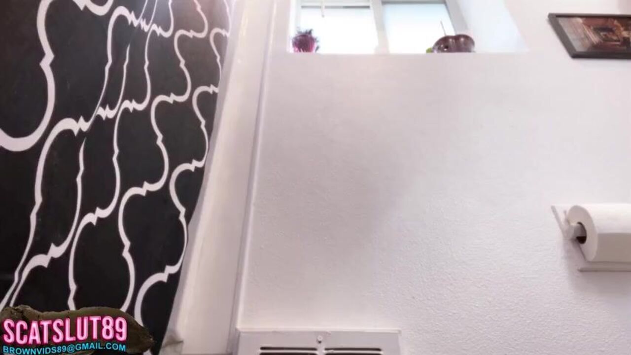 Beautiful BBW with scat and bubble butt goodbye to her loved ones