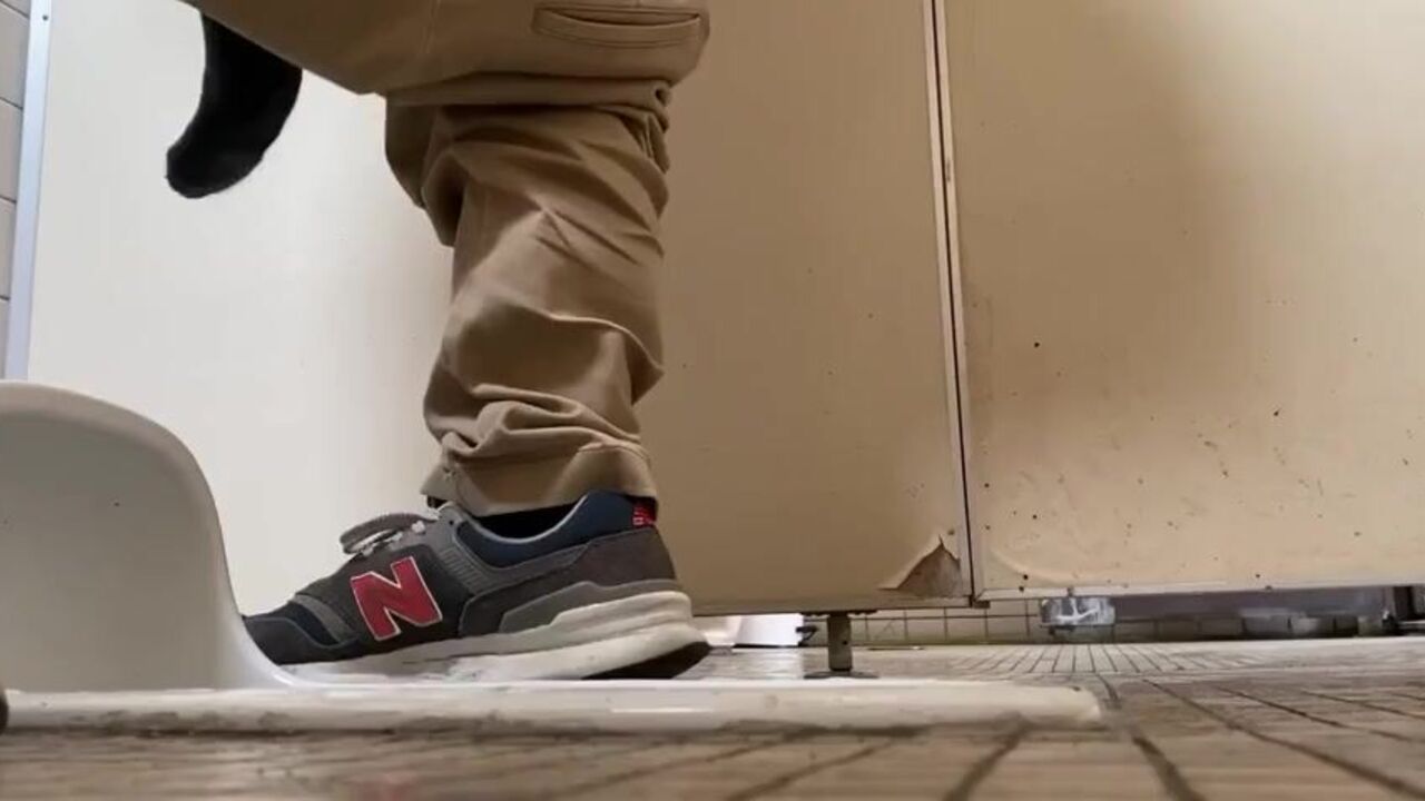 Watch as voyeur dudes take turns scatting and pissing in the toilet