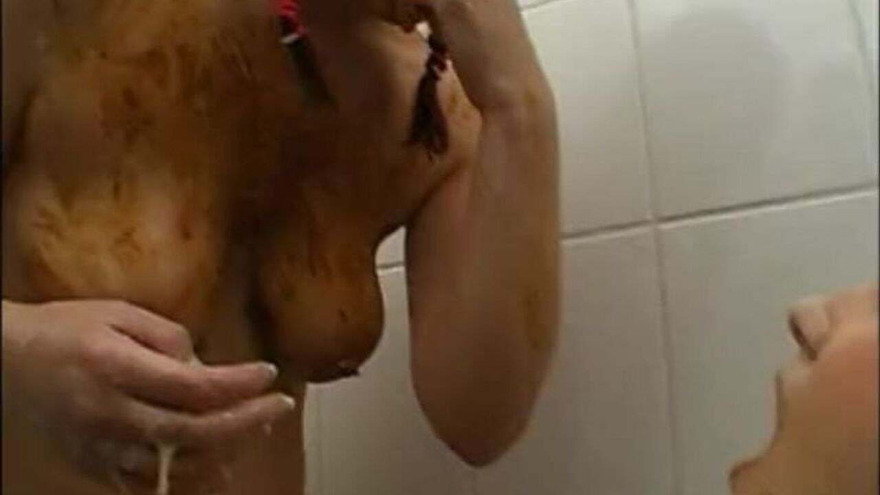 Kinky slut rubs her own scat & makes her GF gassy with a tub of spit