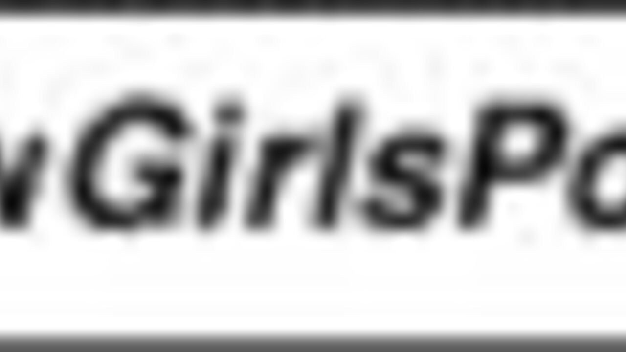 Watch this black scat queen get her pooped out