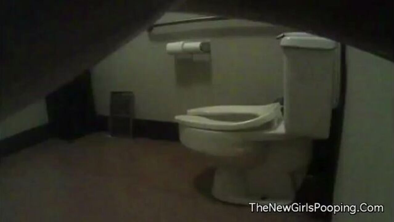 Dirty scat porn with a sneaky slut who loves to get her face splattered with cum