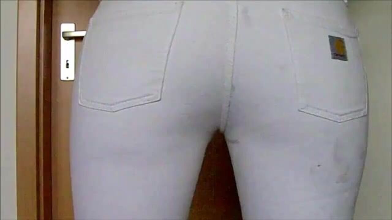 Kinky white jeans slut gets off by pissing, shitting and smearing in scat video