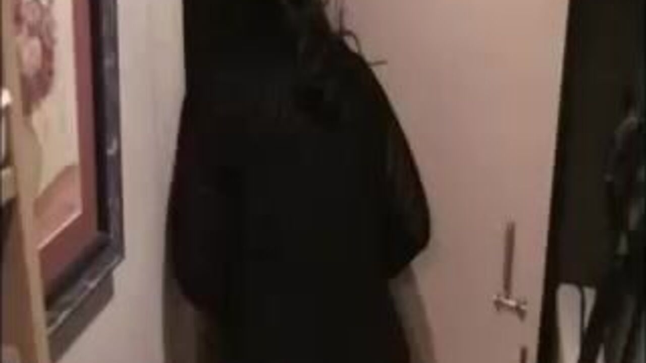 Watch this filthy mature slut scat on the floor like a pro!