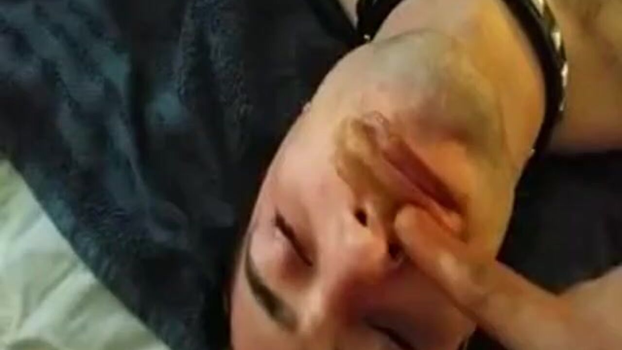 Louche scat porn: A wild feeding frenzy with a lot of filthy language!