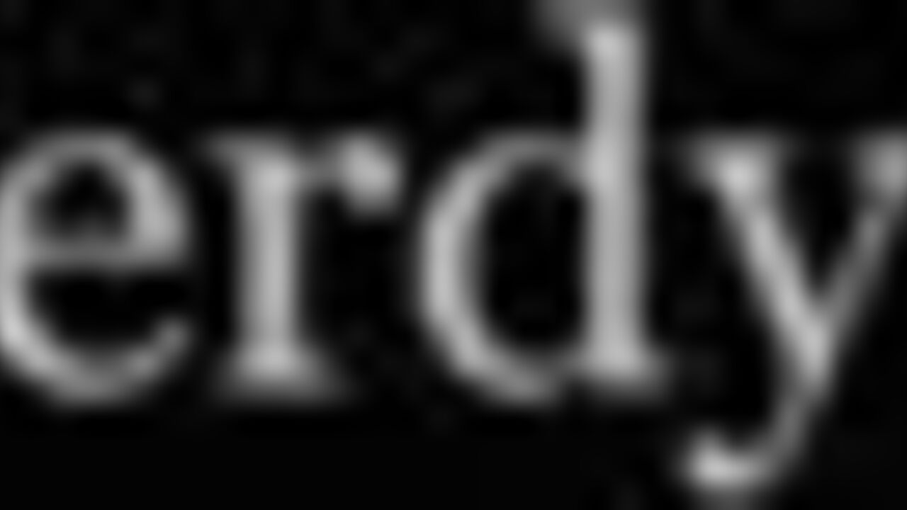 DirtyBettyParlour and SweetbettyParlour get their sweet asses and pussies licked in S2 of "DB -