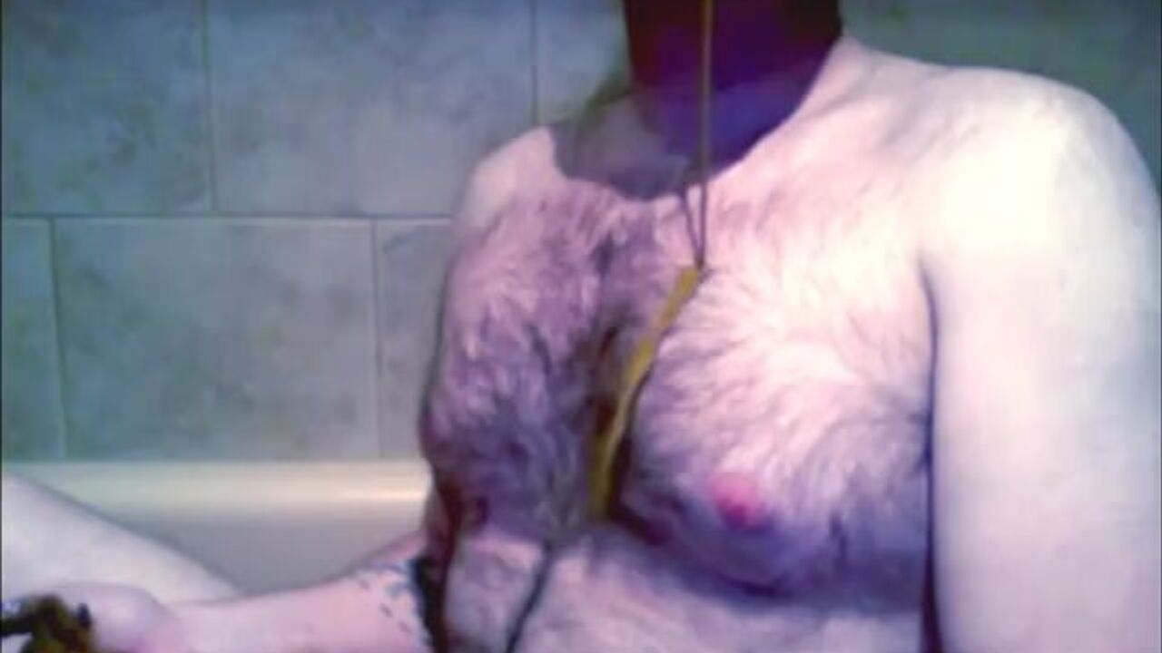 Watch this naked guy devour his own scat in a bear bath