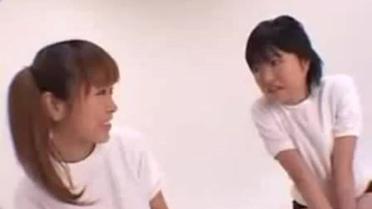 Watch this filthy slut scat in a wild scat video!