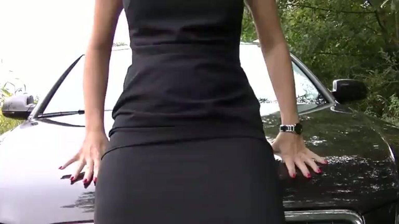 Watch these teeny-tiny women defecate and urinate in a scat puke pis