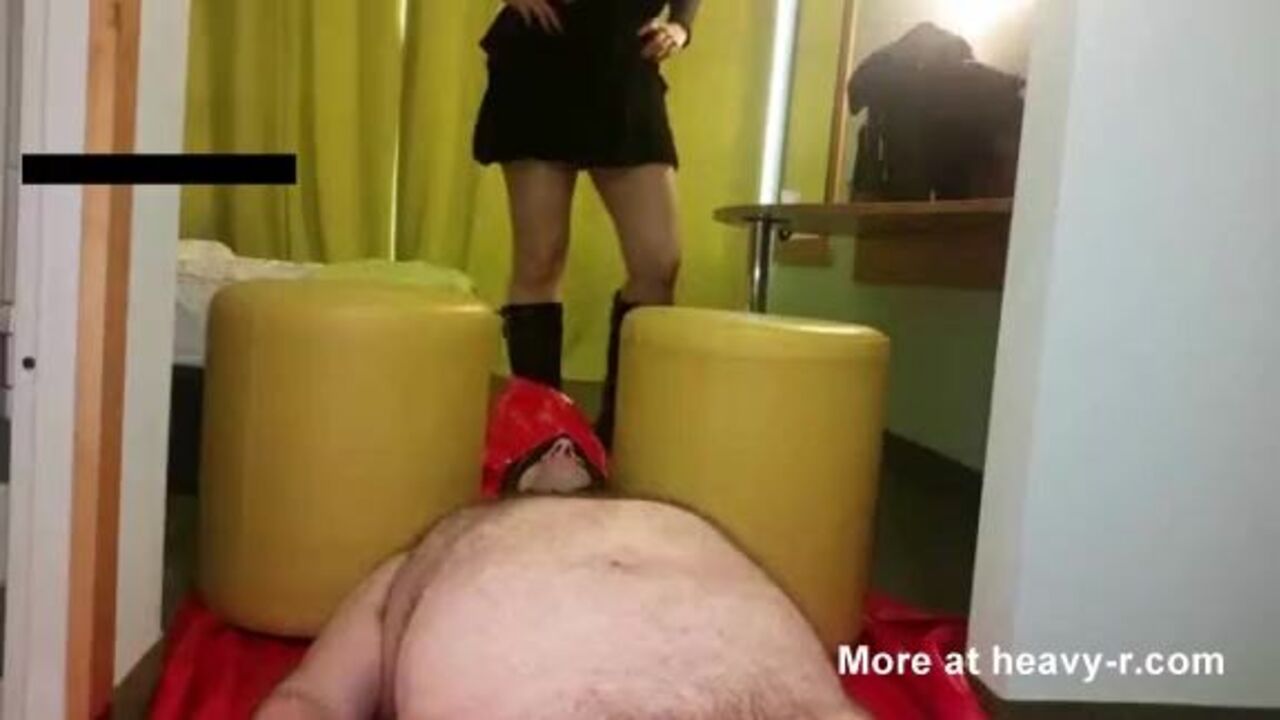 Watch this guy with a massive load of jizz in his mouth