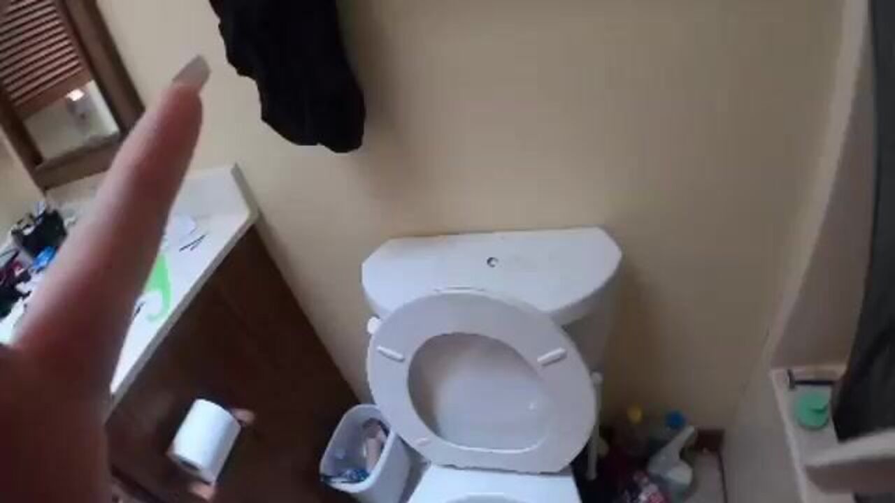 Watch me pee & fart in a wild view of my scat video