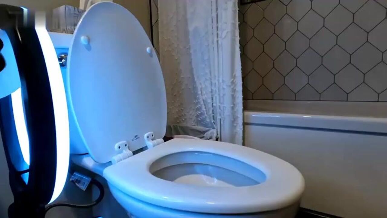 Watch filthy slut clean up her dirty ass with her panties & pooped out