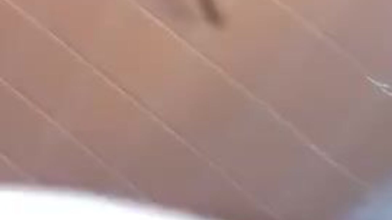 Watch this kinky Cincinnati chick guzzle piss over the Rainbow while getting her asshole eaten