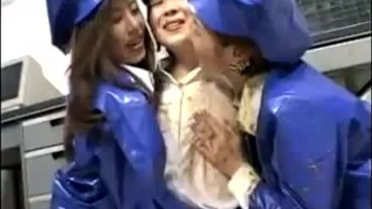 Watch as these two sluts scat & get off in wild Japanese lesbian action