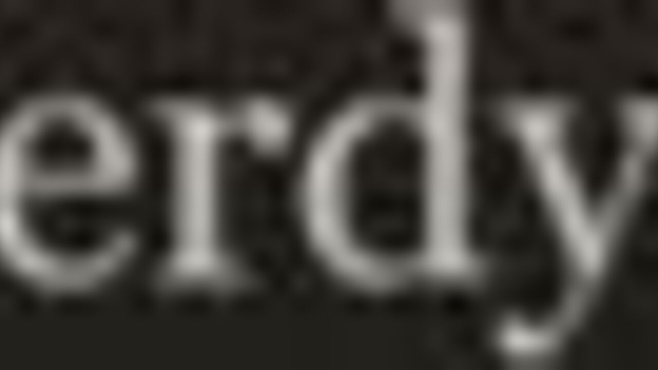 Watch this dirty Russian slut get her sweet pussy & ass drenched in scat & smearing