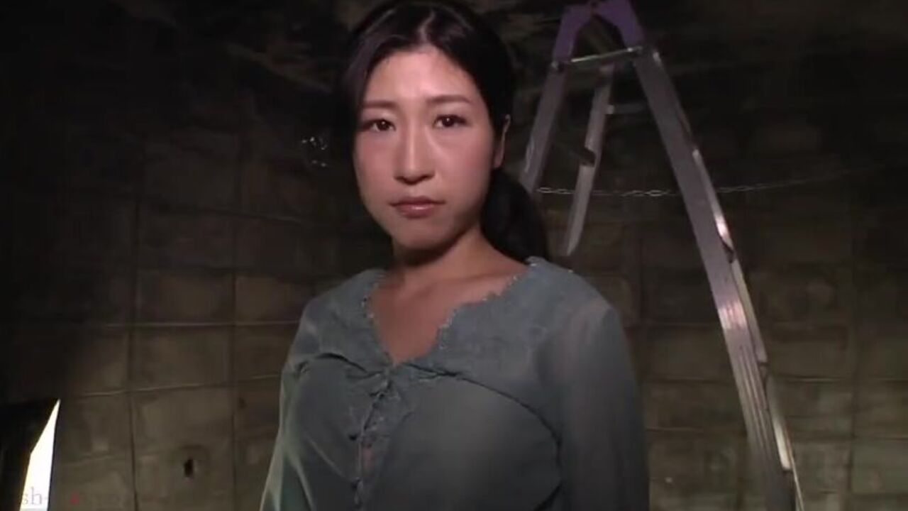 Watch this Japanese slut toilet fuck like a pro in this degraded scat video