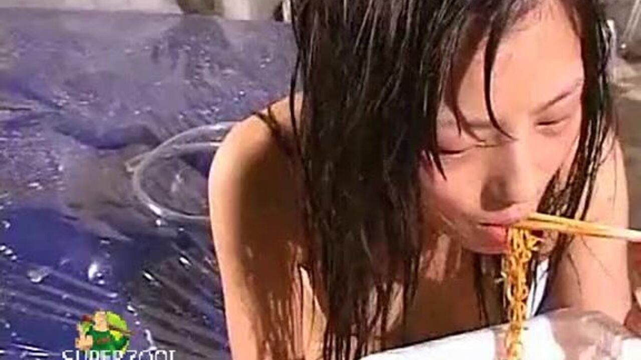 Watch this slutty chick scat porn to eat her own filth and get a mouthful of it!