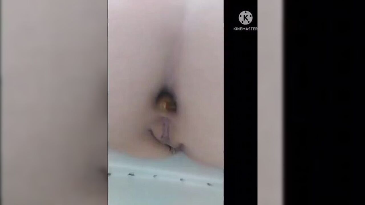Watch this kinky slut fart and pooped in her own filth
