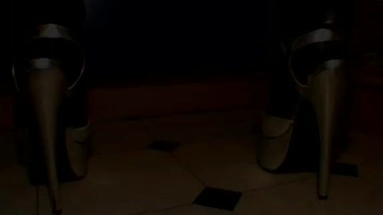 Veronica Moser's kinky fetish play with scat slave in latex outfit