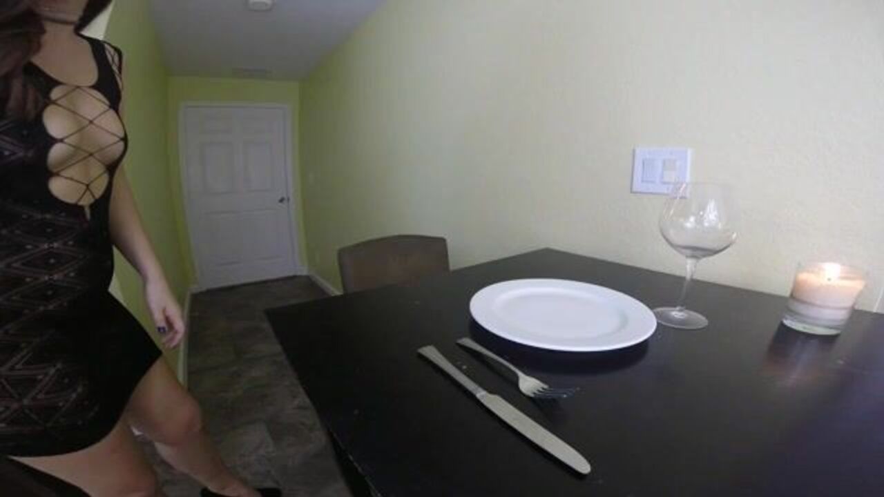 Hotscatwife gets kinky with her boss and takes a piss on camera