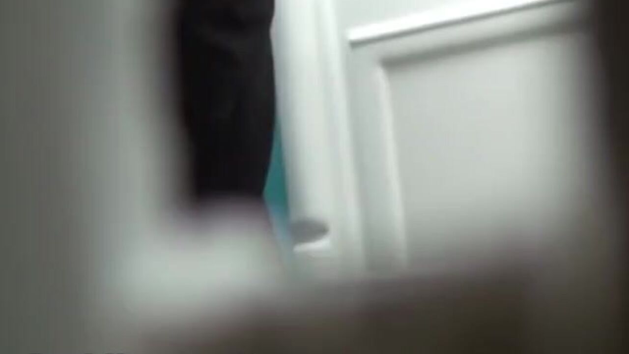 Watch this teen slut pee and scat in the toilet like a pro