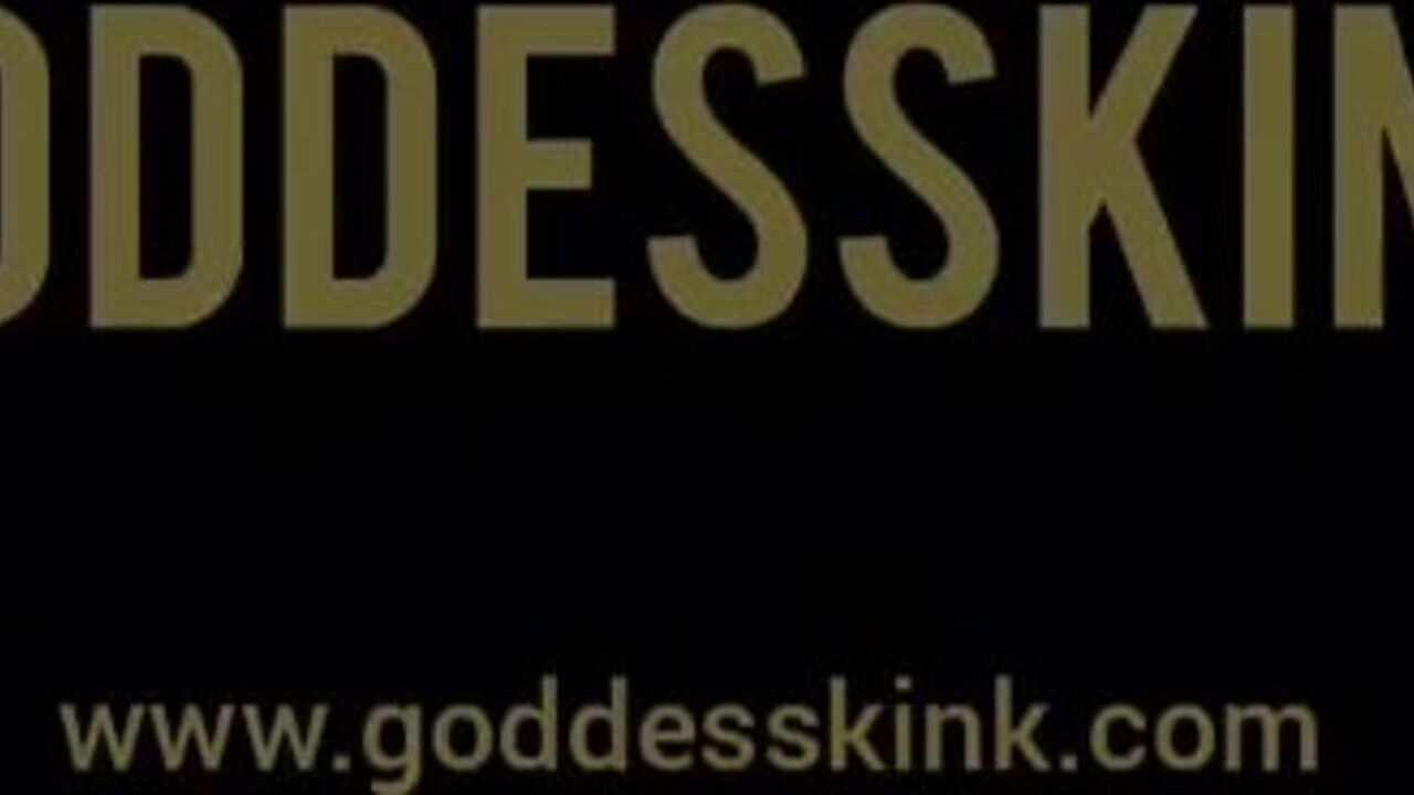 Barbie Scat smearing her filthy load on the pooped up bodies of Barbie and her slutty friends