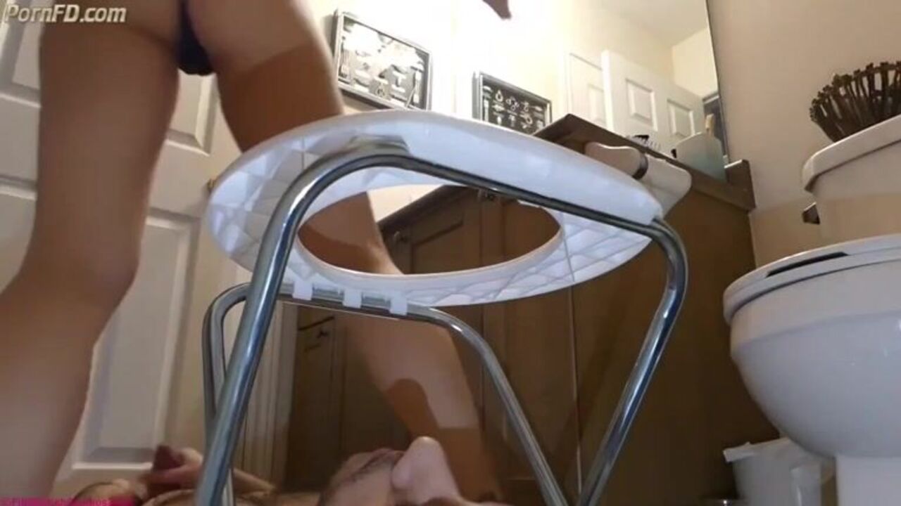 Watch this kinky slut get her scat pounded in this scat porn video