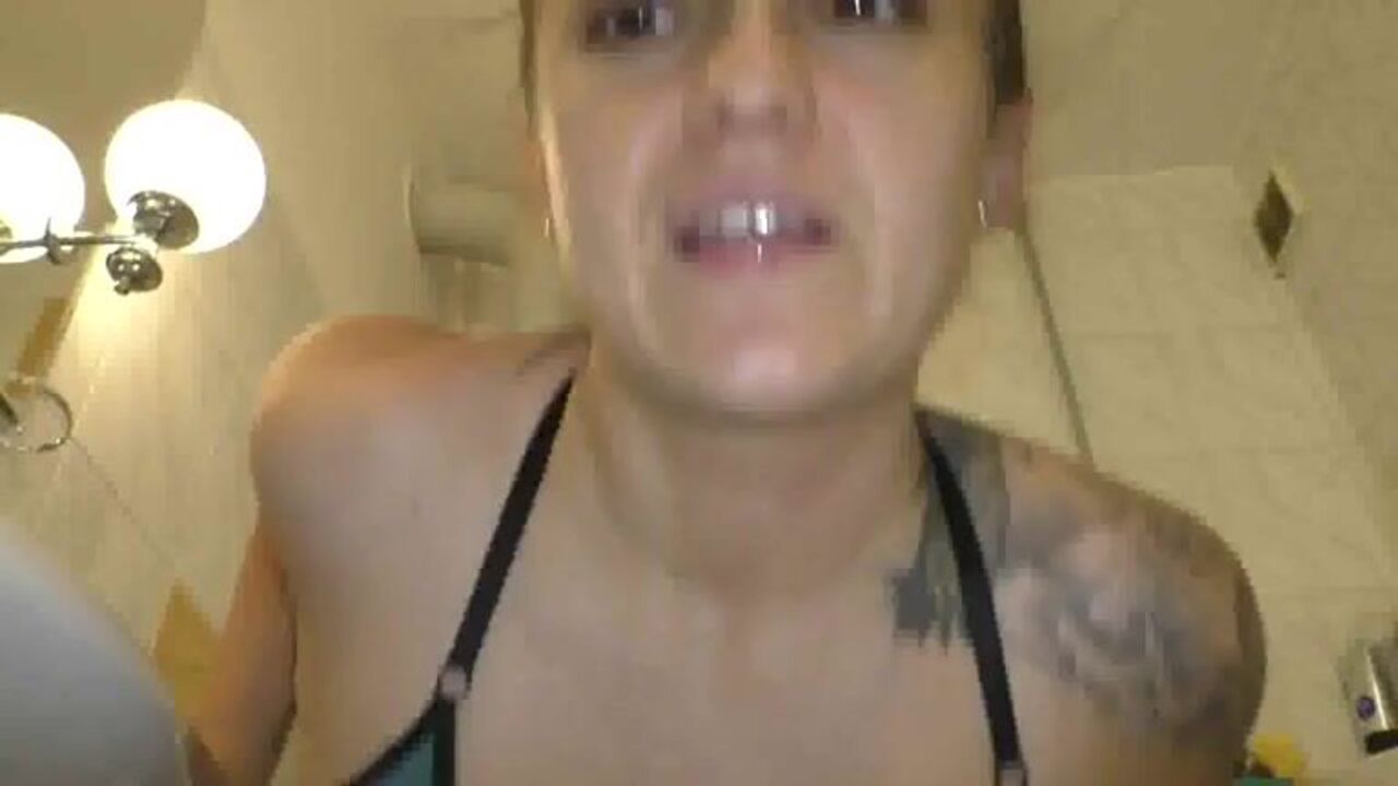 Ivonne goes wild in her filthy scat video