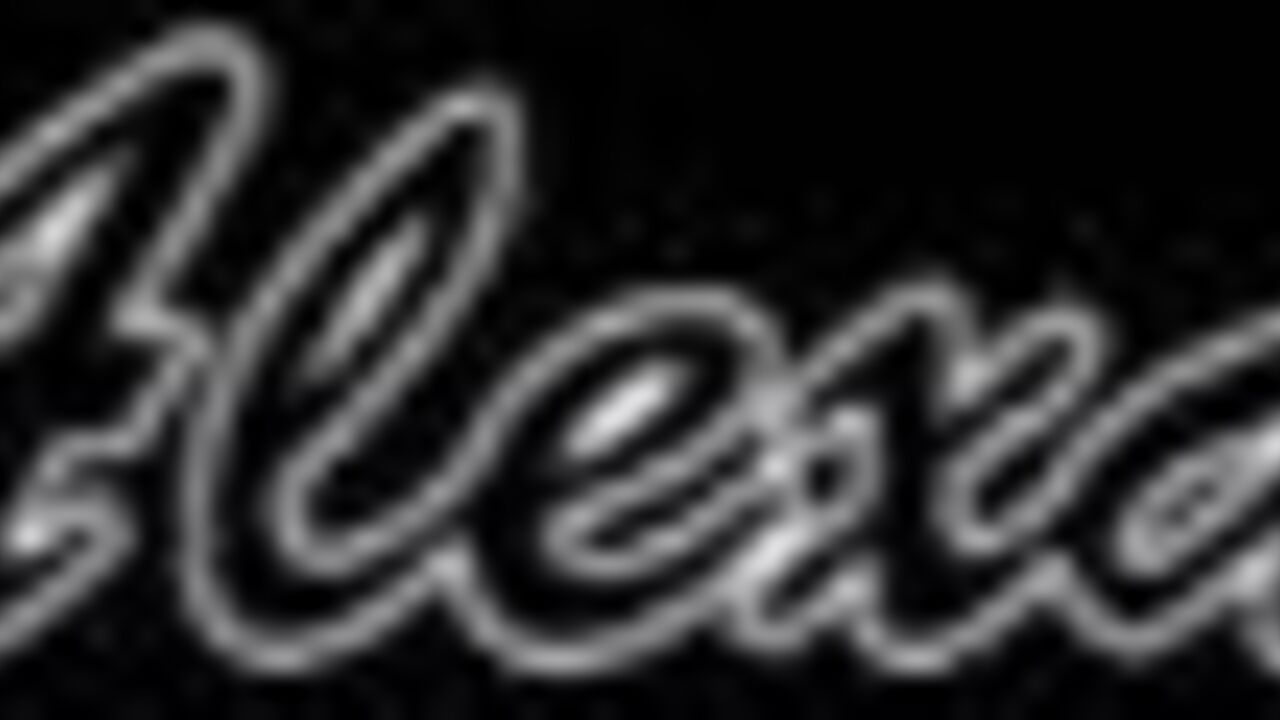 Lana Del Rey gets down and dirty with scat & Poop in Eat & Poop video