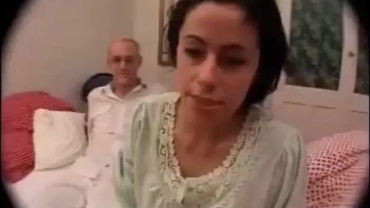 Scat porn for the kinky: Barbie's amazing pussy makes you drool!