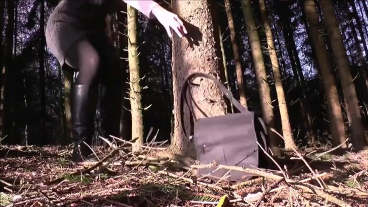 Watch this scat porn video of a filthy slut getting her holes drilled hard