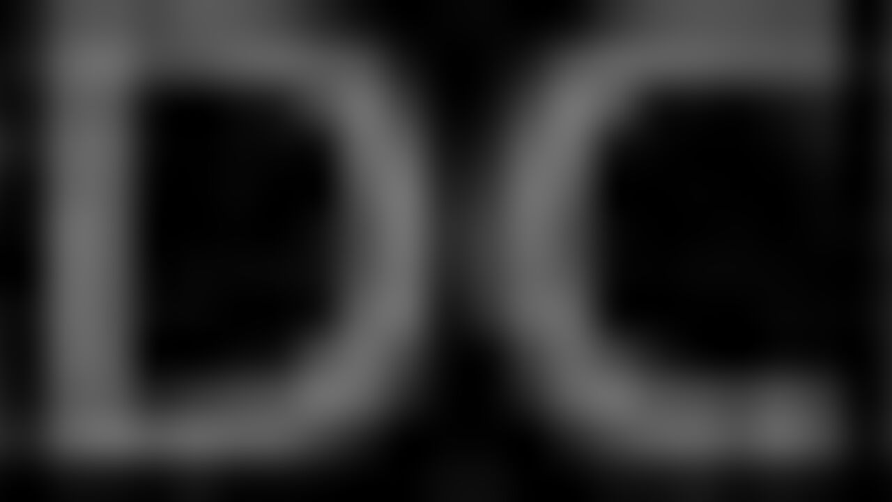 Watch these filthy chicks scat and gape while getting drilled in their holes