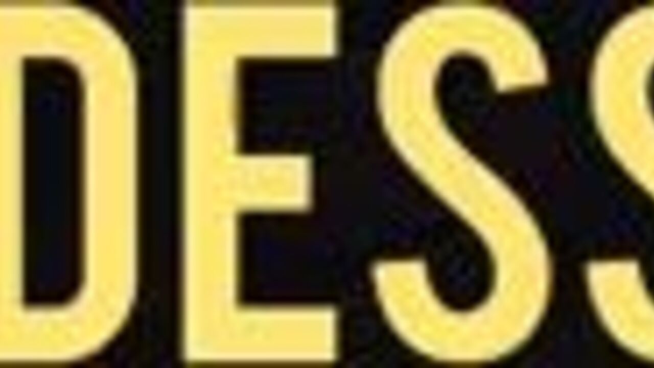 Watch these kinky scat girls get their morning coffee fetish fulfilled in this dirty scat video