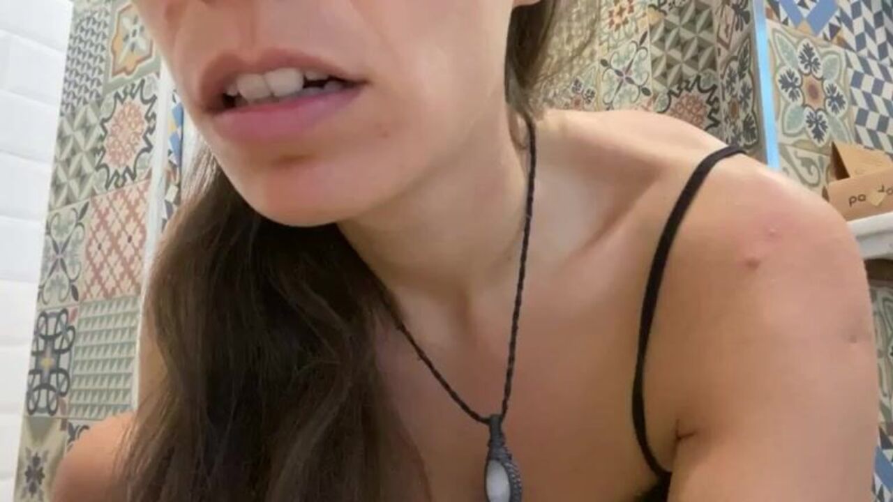 Linda's scat virginity gets drenched in her own juice in this hot scat video