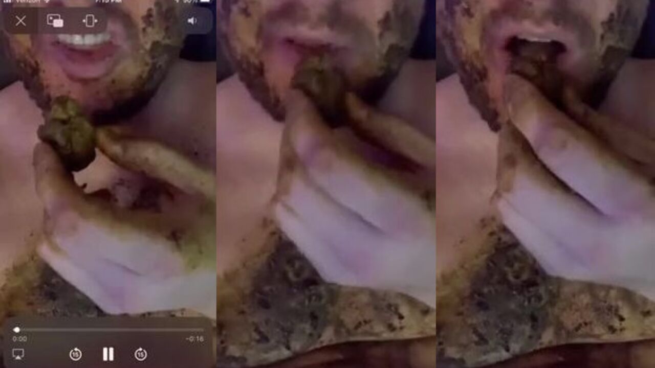 Betty parlour can't get enough of that kinky scat addiction!