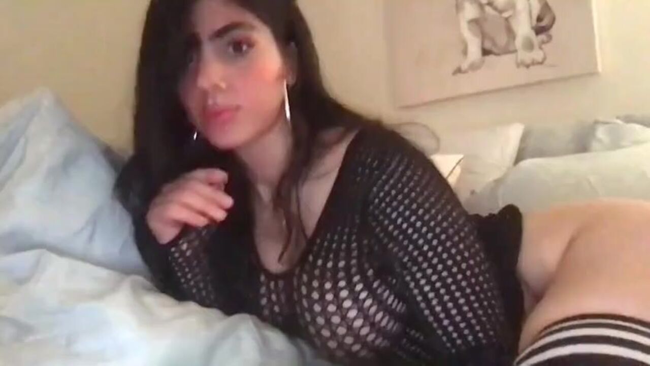 Watch this slutty prolapse on camera!