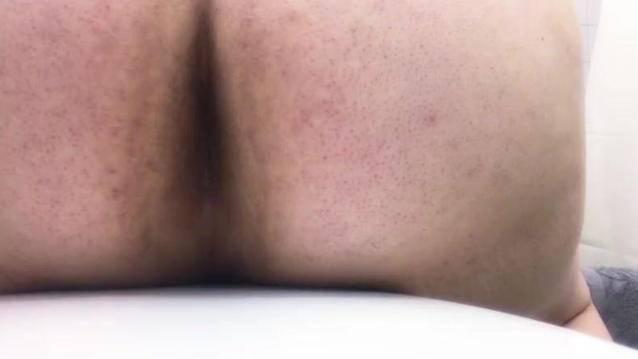 Watch this stunning BBW scat her juicy big ass and get her pooped on!