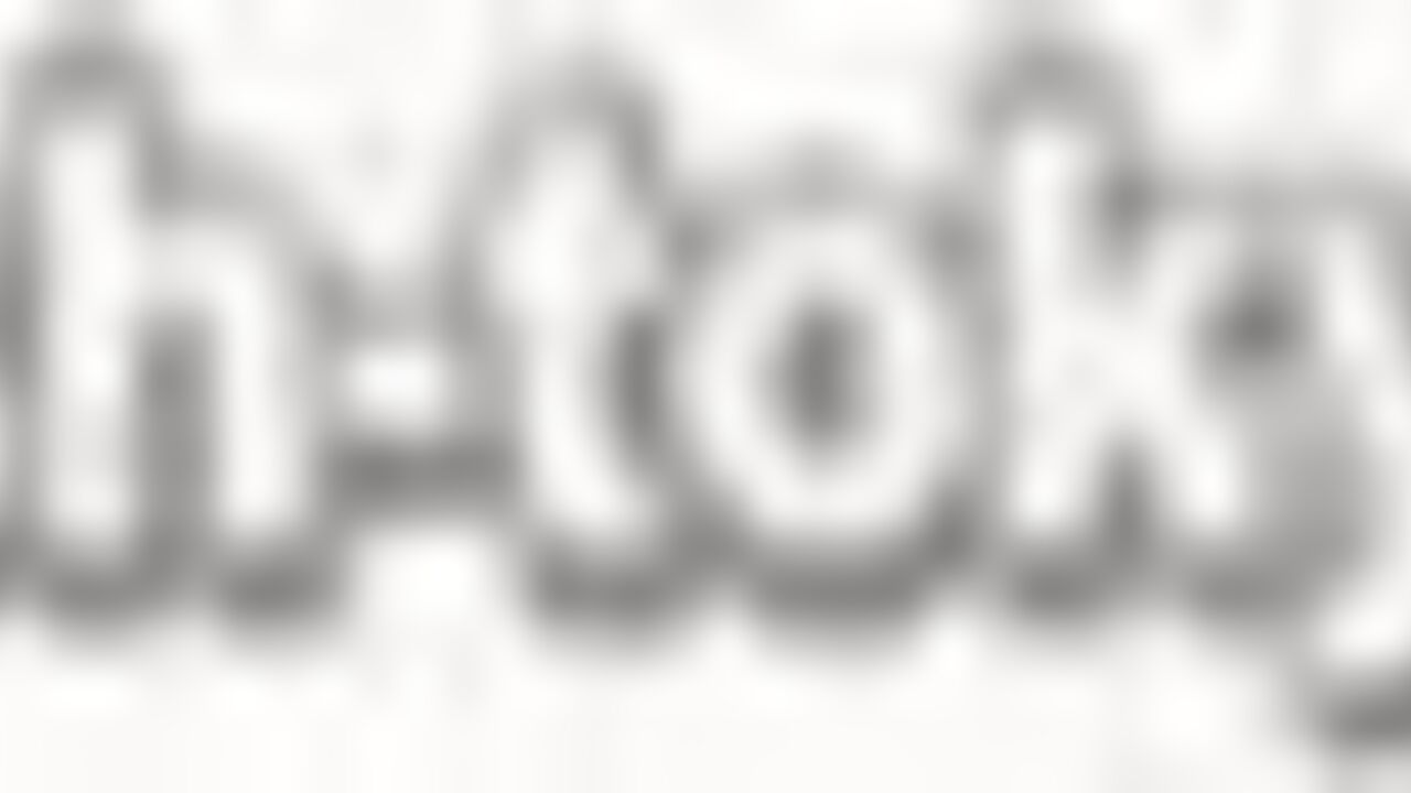 Watch Japanese lesbians scat & spit in wild scat porn video