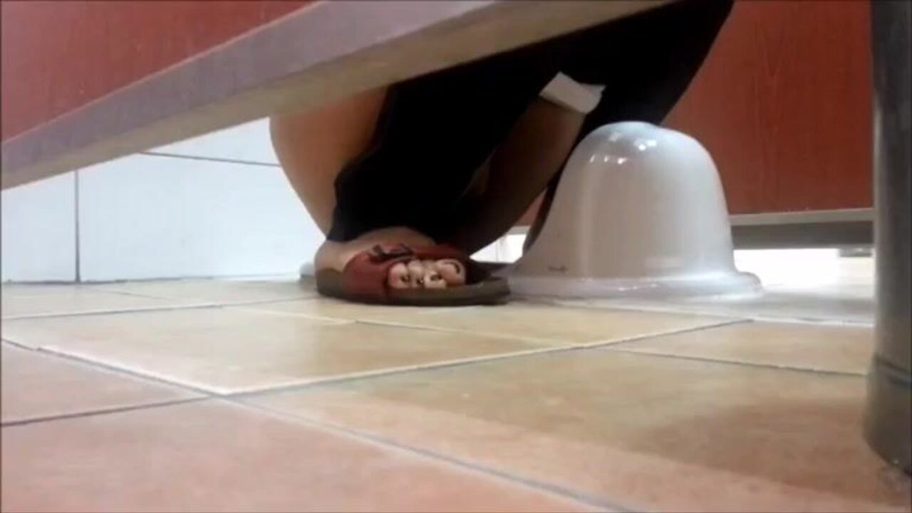 Watch this Korean slut get her scat and wet pussy pounded in public toilet