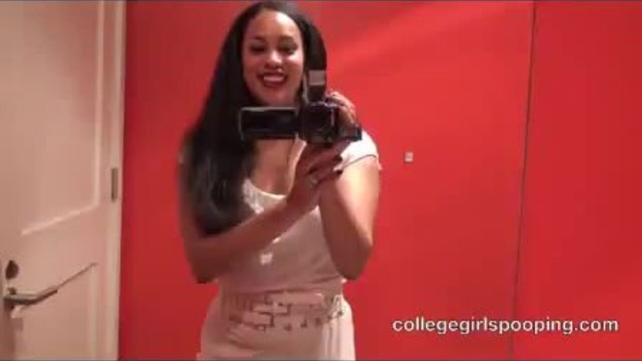 Watch Denver's filthy pussy in the bath - Scat Video Collection