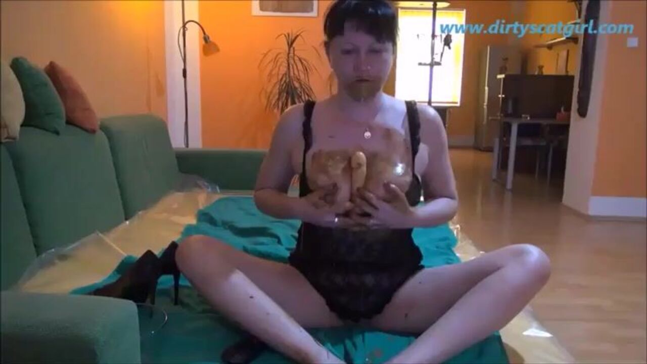 Watch me get off on your filthy scat and panties - is my pleasure!